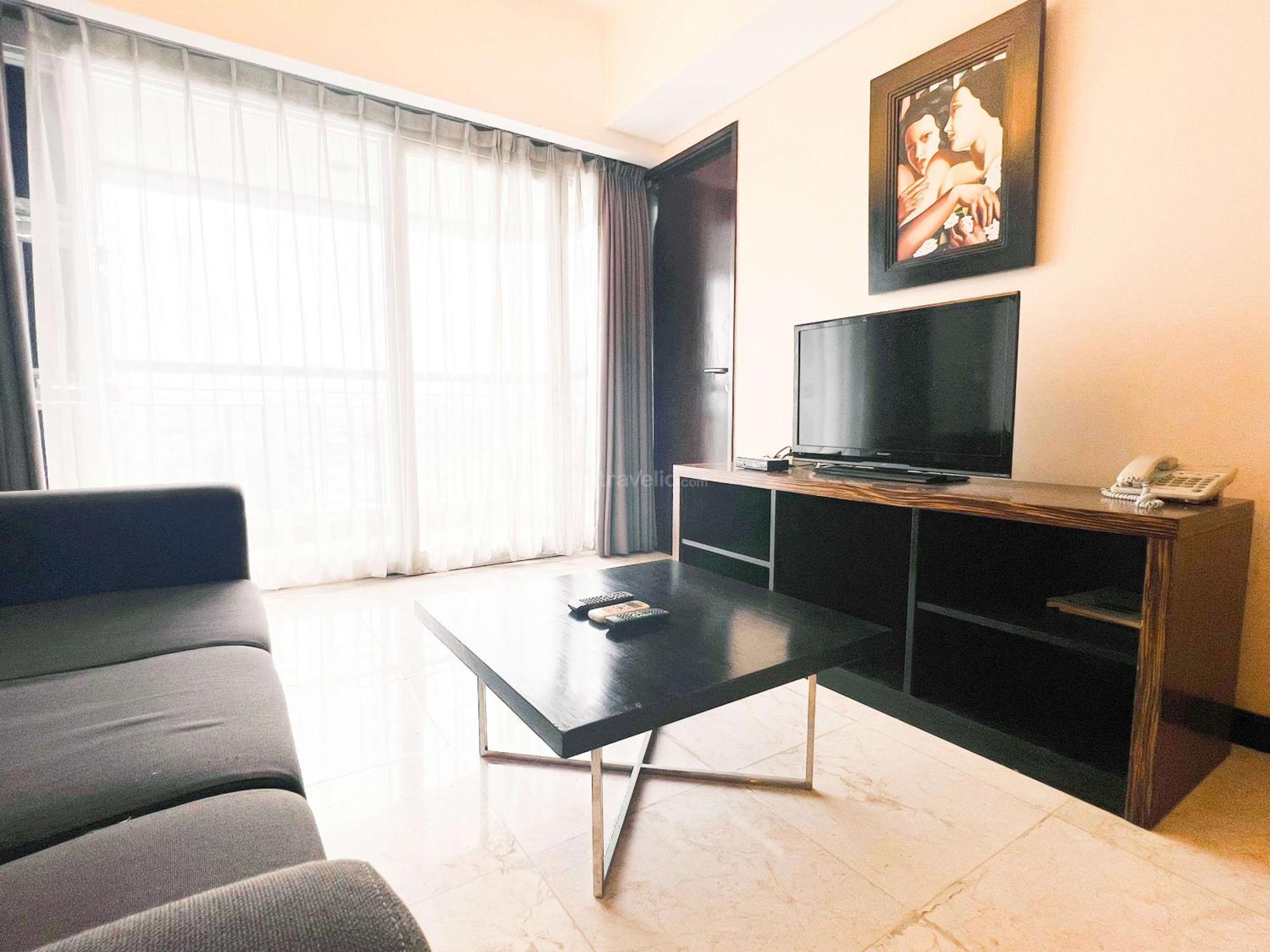 Cozy Living And Spacious 2br Braga Walk By Travelio Apartemen